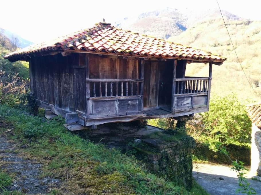 Vila Casa La Parra Villar de Vildas Exteriér fotografie